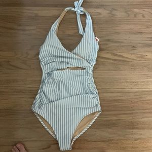 Old navy seersucker maternity cut out swimsuit one-piece small blue/white nwt